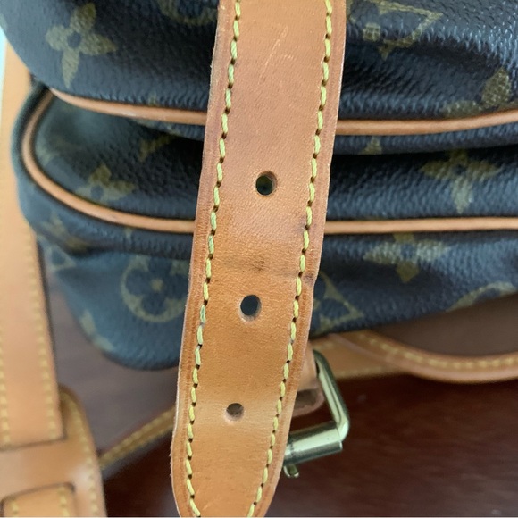 Vintage authentic Louis Vuitton Saumur 30 crossbody - Picture 16 of 16
